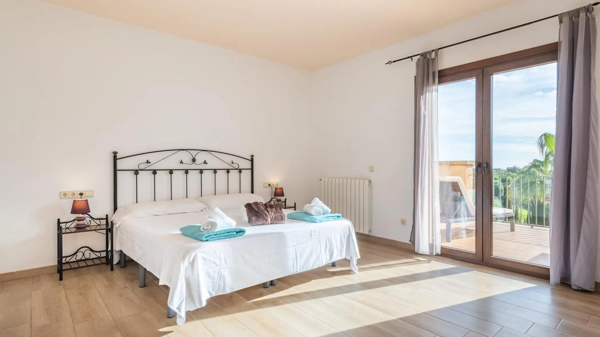 Son Sampoli Suites Adults Only By Mhr Llucmajor  Lantgård